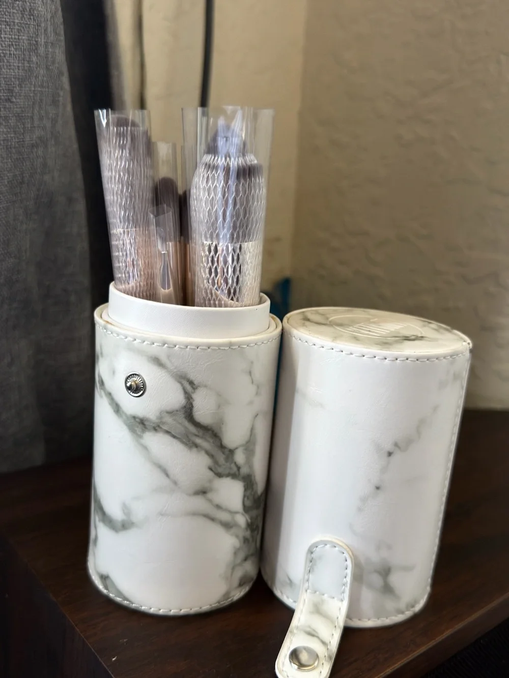 Marble-Pattern Travel Makeup Brush Holder - White